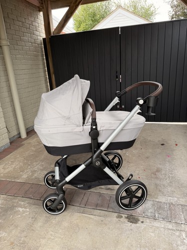 Cybex eos lux 1 pram - in,